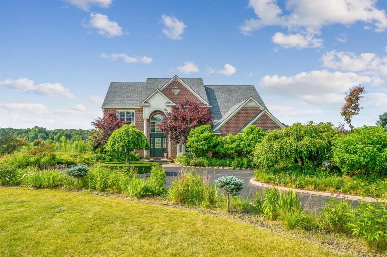 2688 Sand Hill Drive - Photo 1