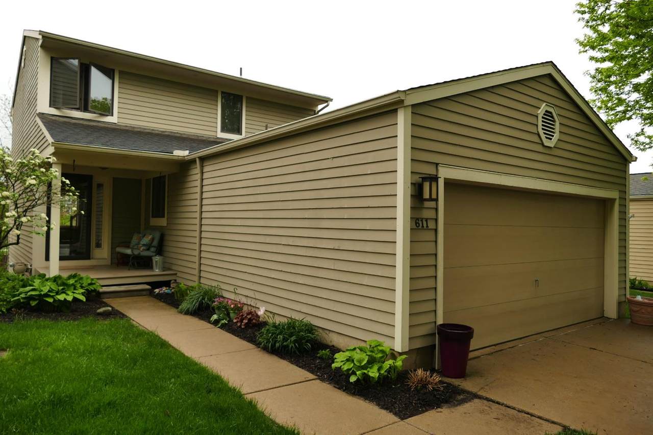 611 Woodcreek Circle - Photo 1