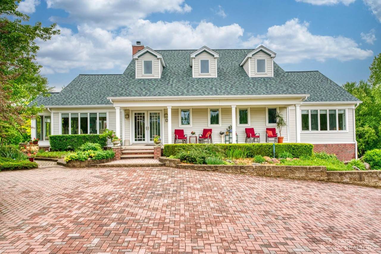 17980 Spruce Run Drive - Photo 1