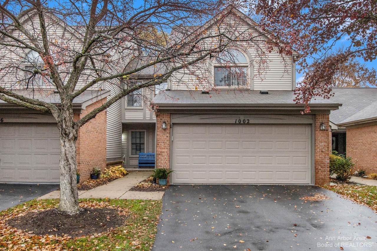 1002 Hickory Drive - Photo 1