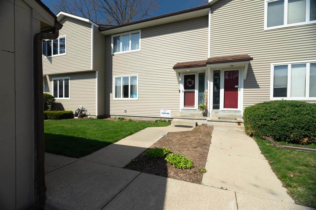 1368 Norton Avenue - Photo 1