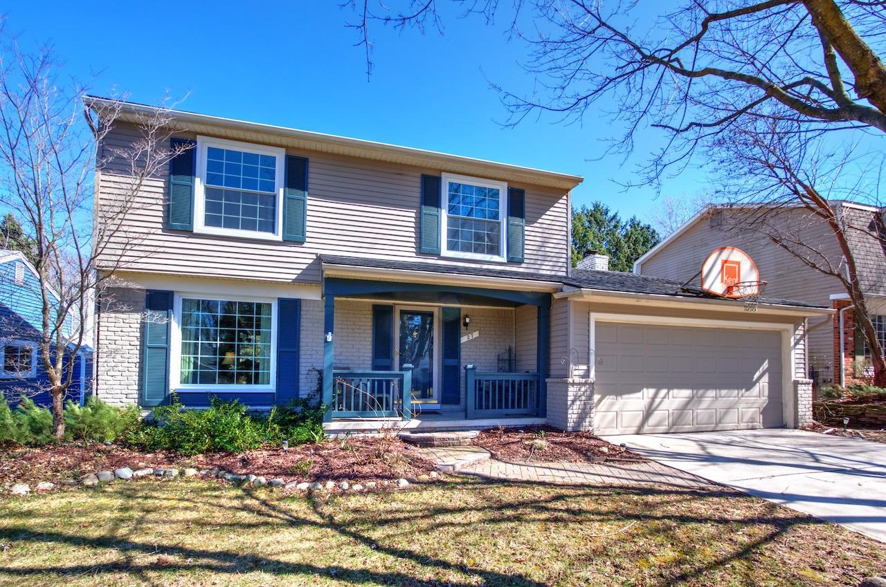 27 Colony Court - Photo 1