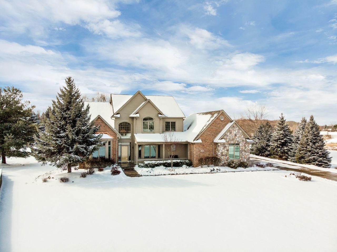 471 Hunters Crest Drive - Photo 1