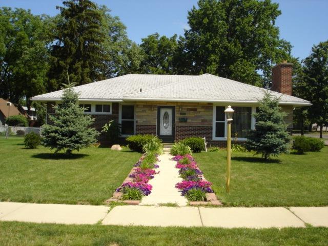 1079 Forest Avenue - Photo 1