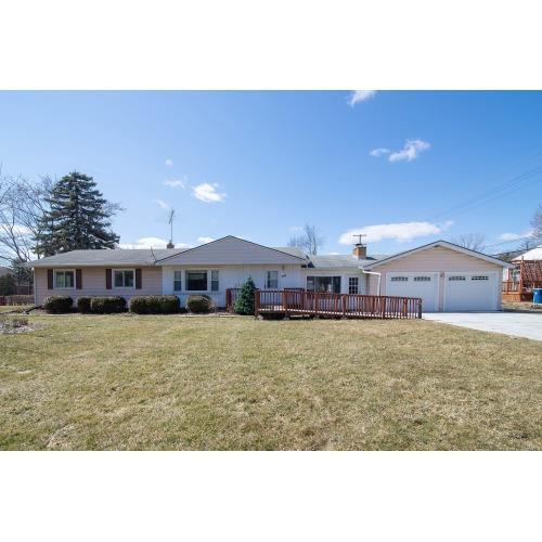 2940 Oakdale Drive - Photo 1