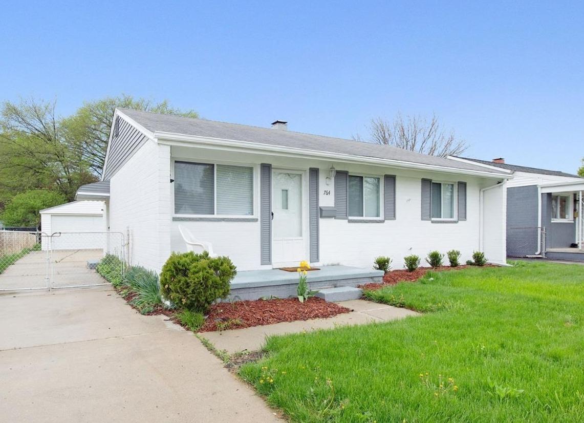 764 Dorset - Photo 1