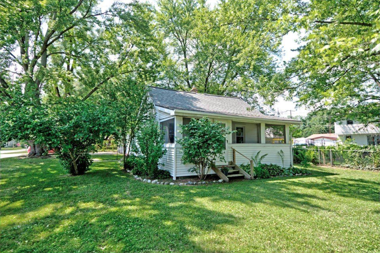 909 Prospect Road - Photo 1