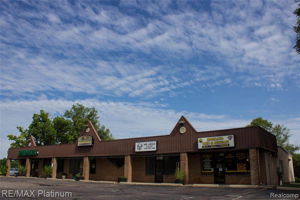 2225 Highland Road - Photo 1