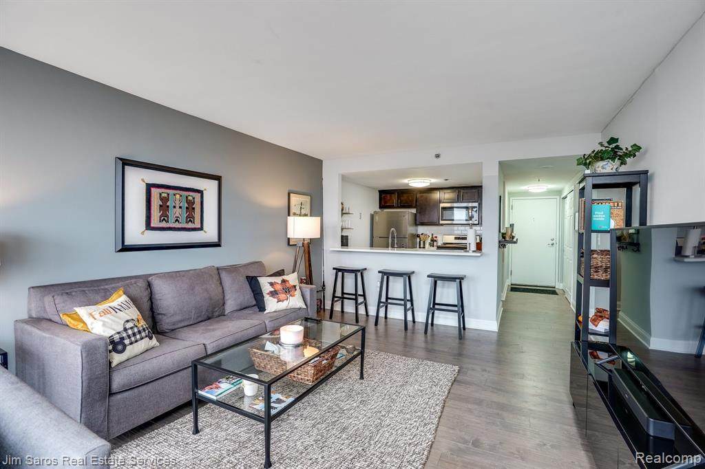 250 Harbortown Dr # 79/805 - Photo 1
