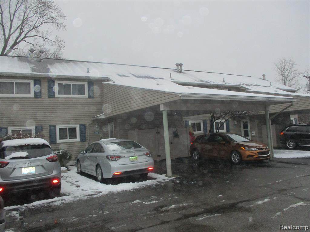 757 Kirts Boulevard - Photo 1