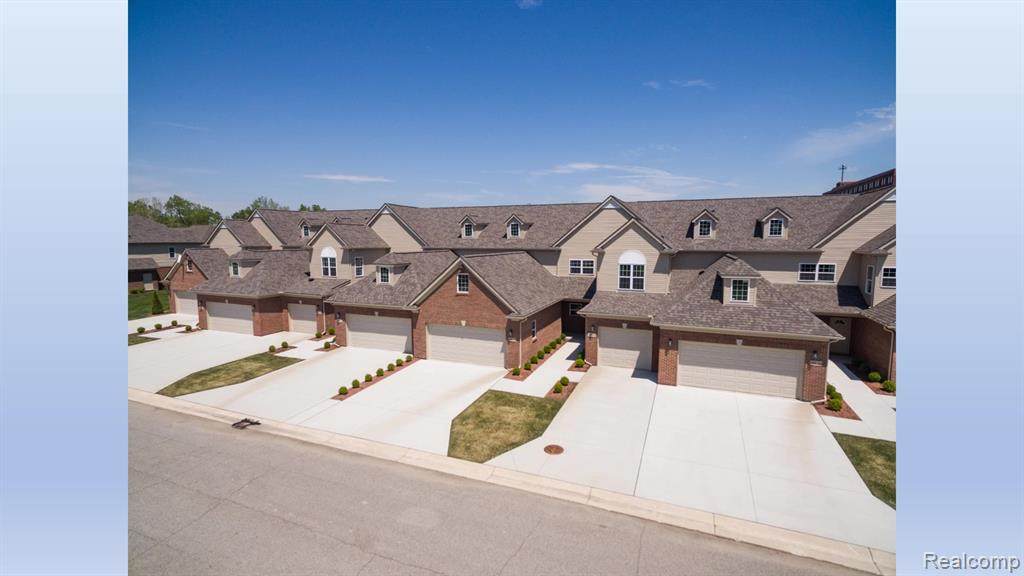 200 Sea Breeze Drive - Photo 1
