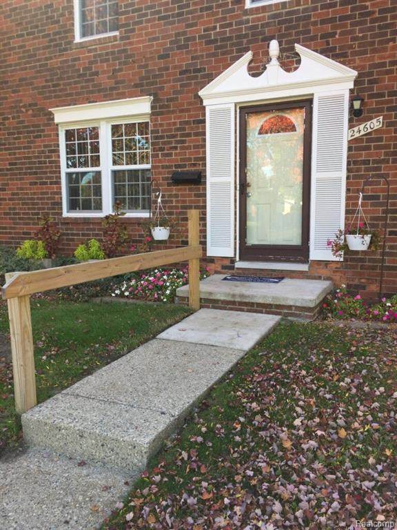 24605 Seaton Circuit - Photo 1