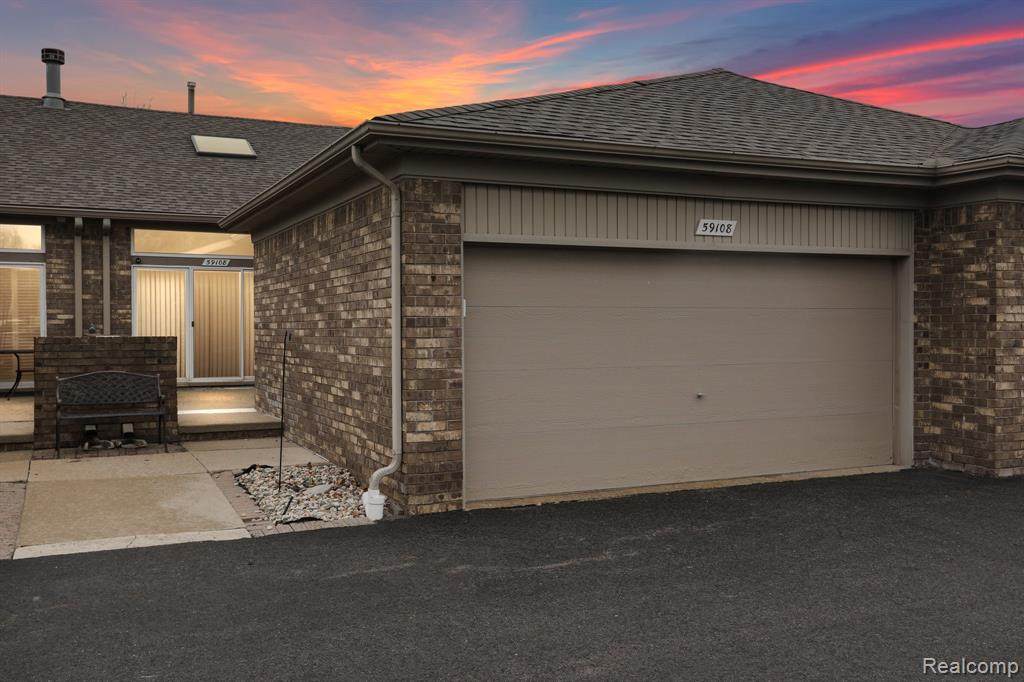 59108 Poplar - Photo 1