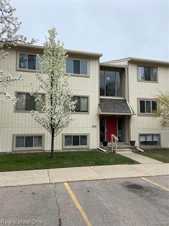 1675 Riverside Apt 11 Drive - Photo 1