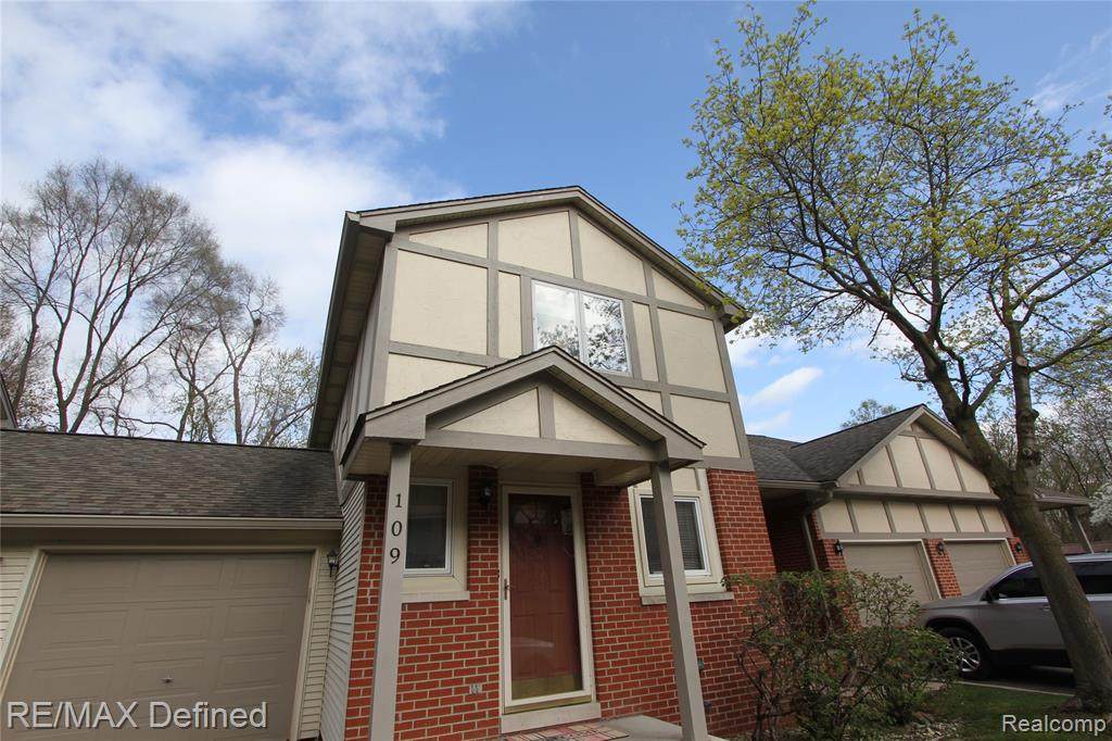 109 Walnut Boulevard - Photo 1