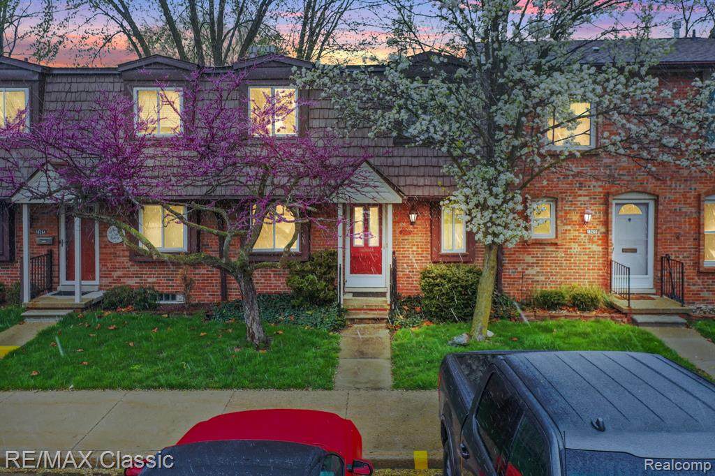 18262 Jamestowne Circle - Photo 1