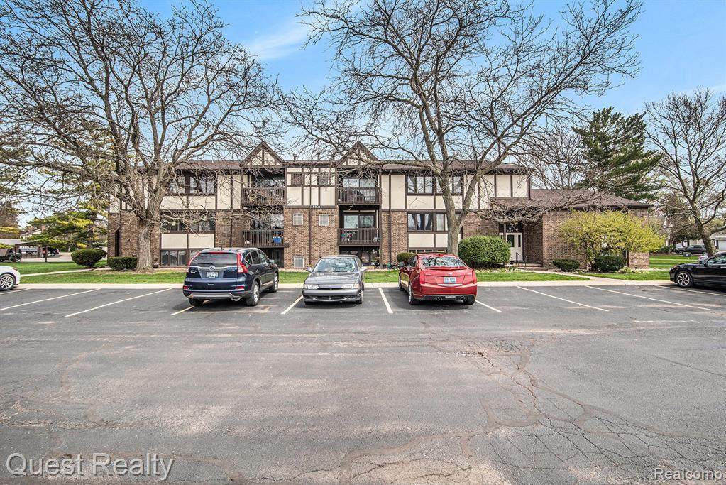 6150 Cobblers Dr Apt 117 - Photo 1