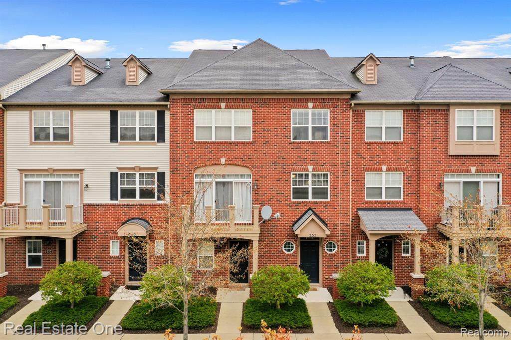 252 Wright Street - Photo 1