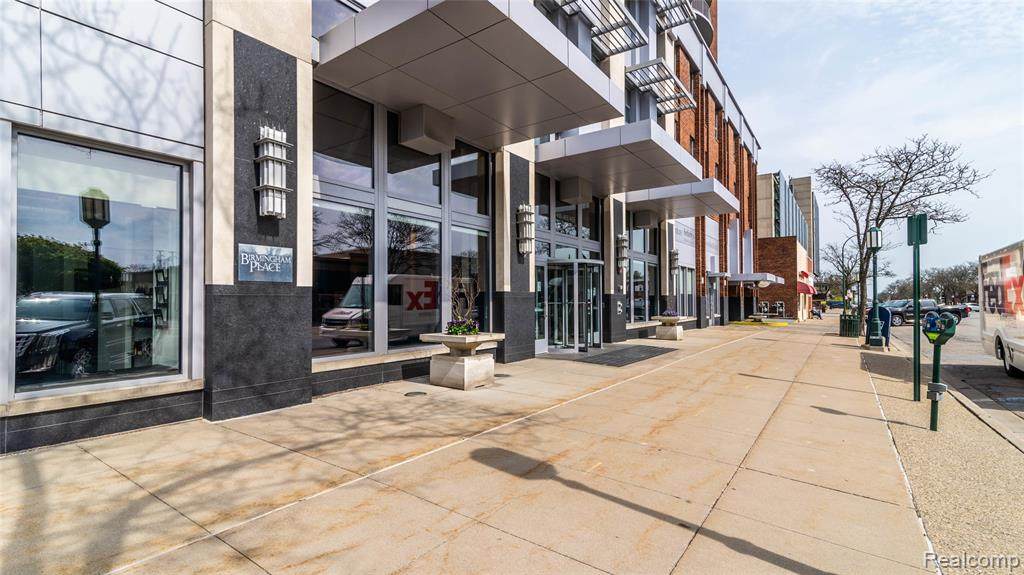 411 Old Woodward Ave - Photo 1
