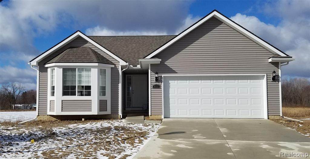 4419 Cross Creek Boulevard - Photo 1