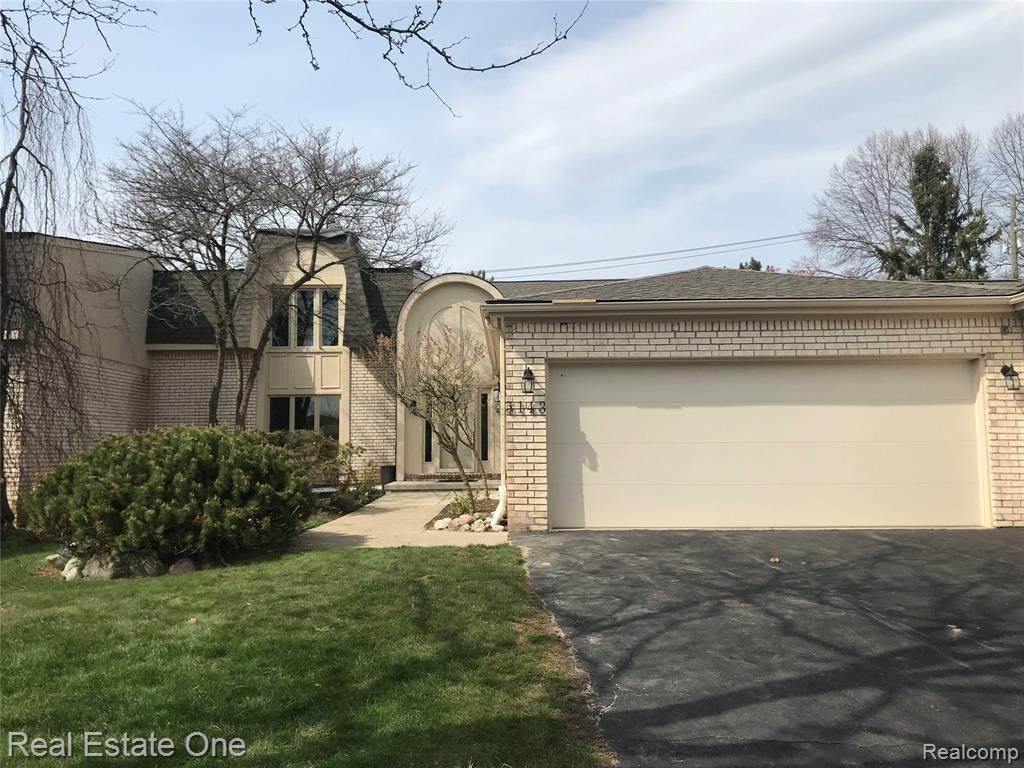 5143 Woodlands Drive - Photo 1