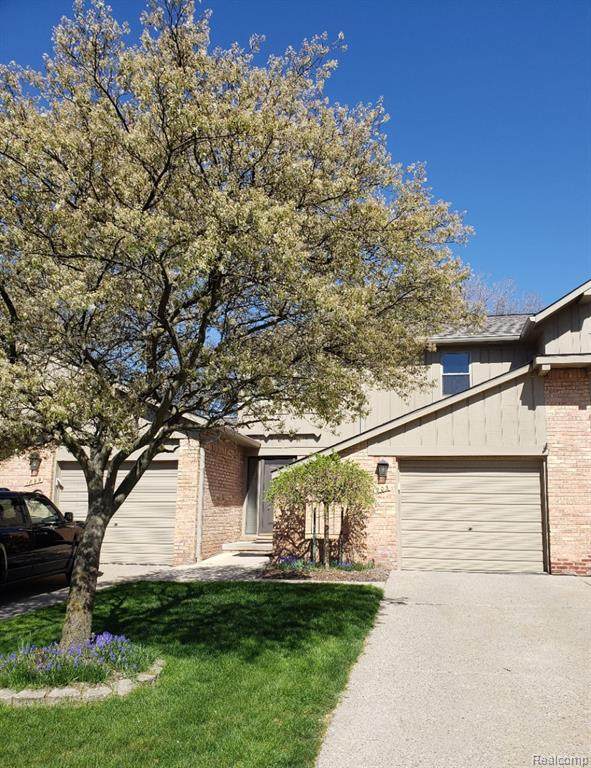 1903 Allenway - Photo 1