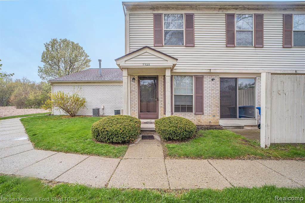 7725 Lake Ridge Drive - Photo 1