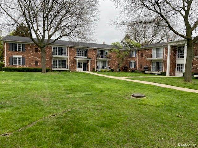 436 Fox Hills Dr Apt 1 - Photo 1