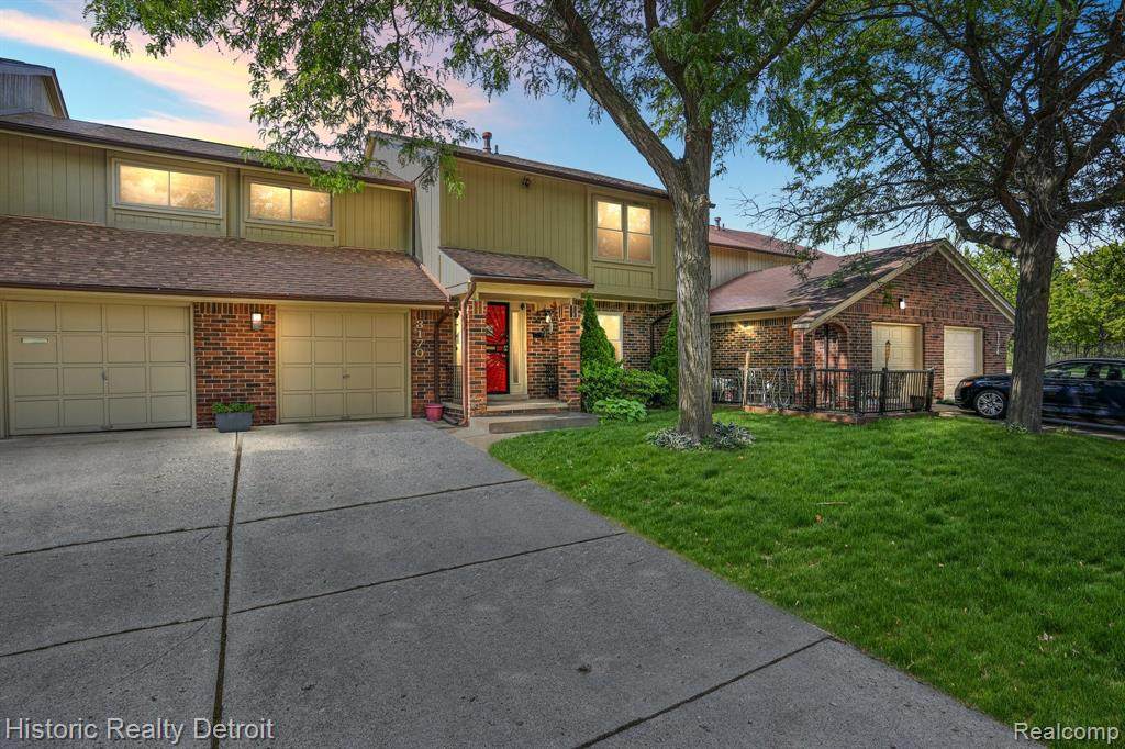 3170 Woods Circle - Photo 1