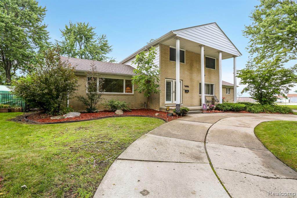 11391 Greentree Drive - Photo 1