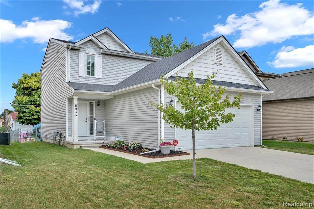 15933 Athens Avenue - Photo 1
