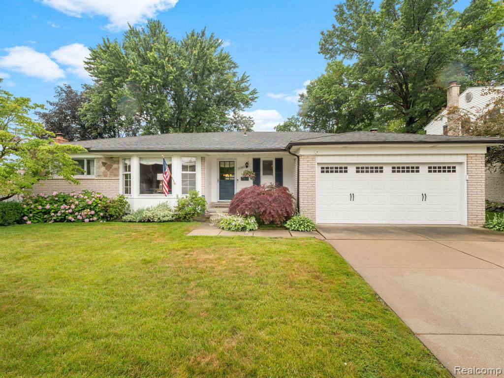 37581 Ladywood Street - Photo 1
