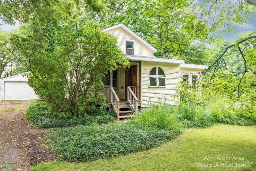 1404 Broadway Street - Photo 1