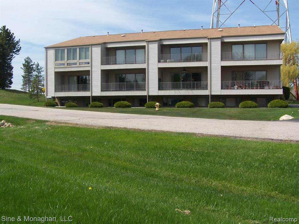 3995 River Road - Photo 1