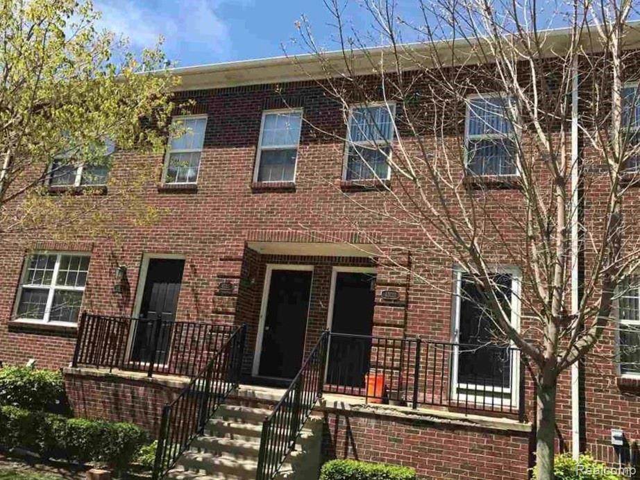 43121 Burlington Drive - Photo 1