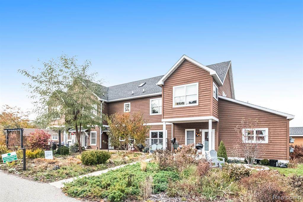 560 Little Lake Drive - Photo 1