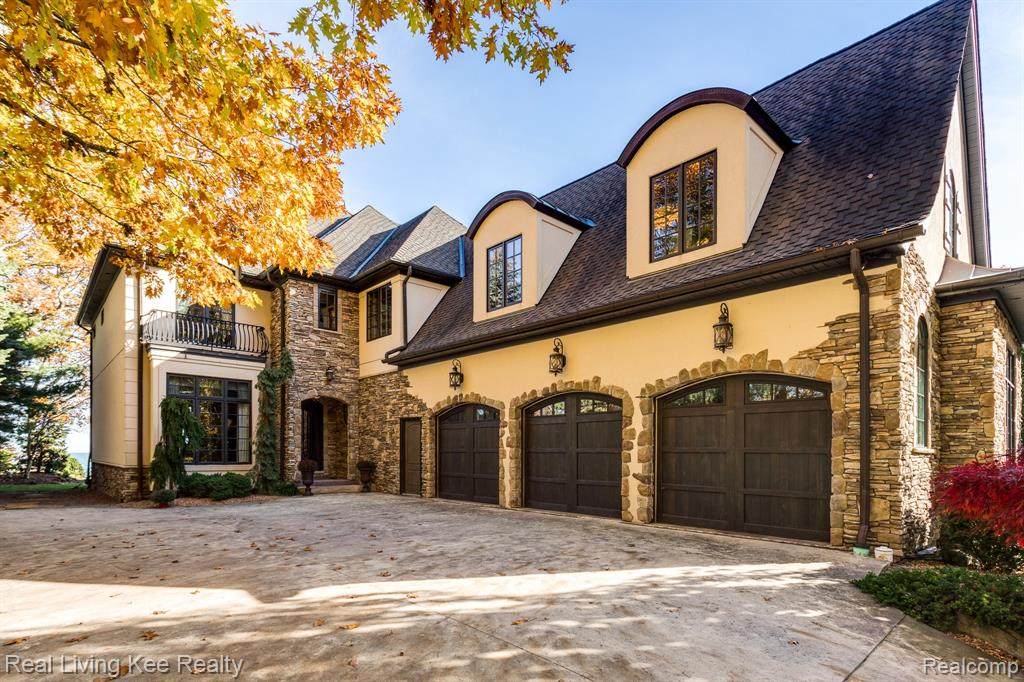 5150 Lakeshore Road - Photo 1
