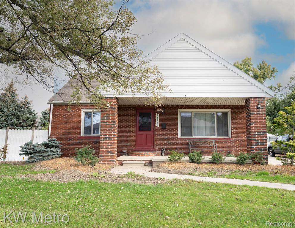 23047 Deziel Street - Photo 1