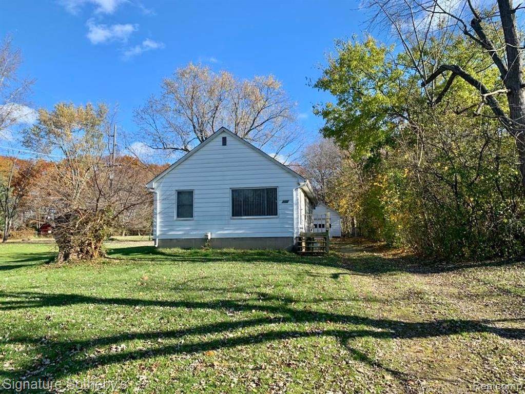 582 Hillcliff Drive - Photo 1