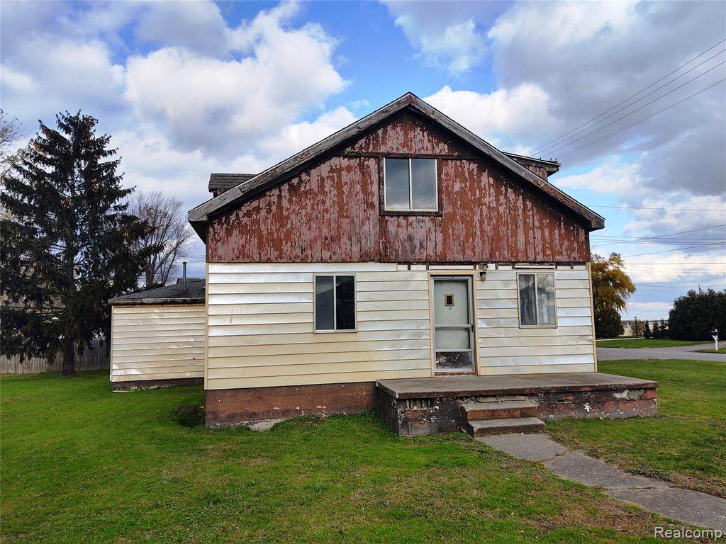 3405 5th Street - Photo 1