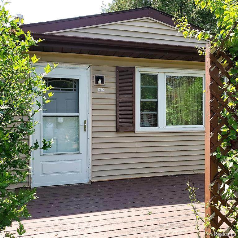 510 White Oak Drive - Photo 1