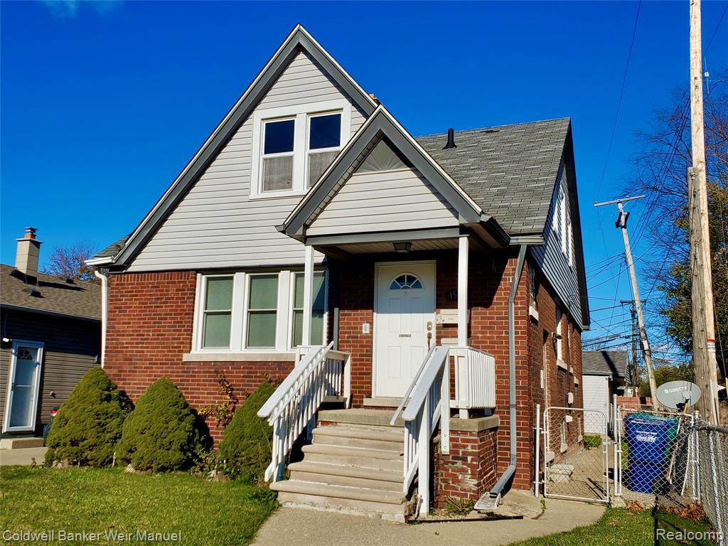 1524 Cicotte Avenue - Photo 1