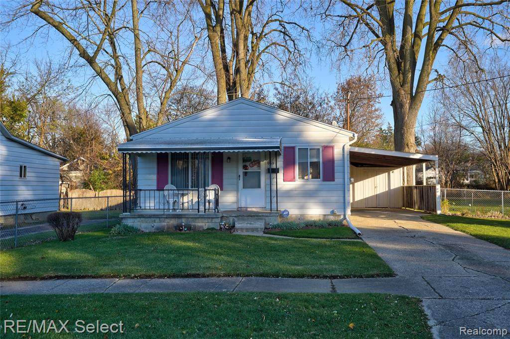 969 Knapp Avenue - Photo 1