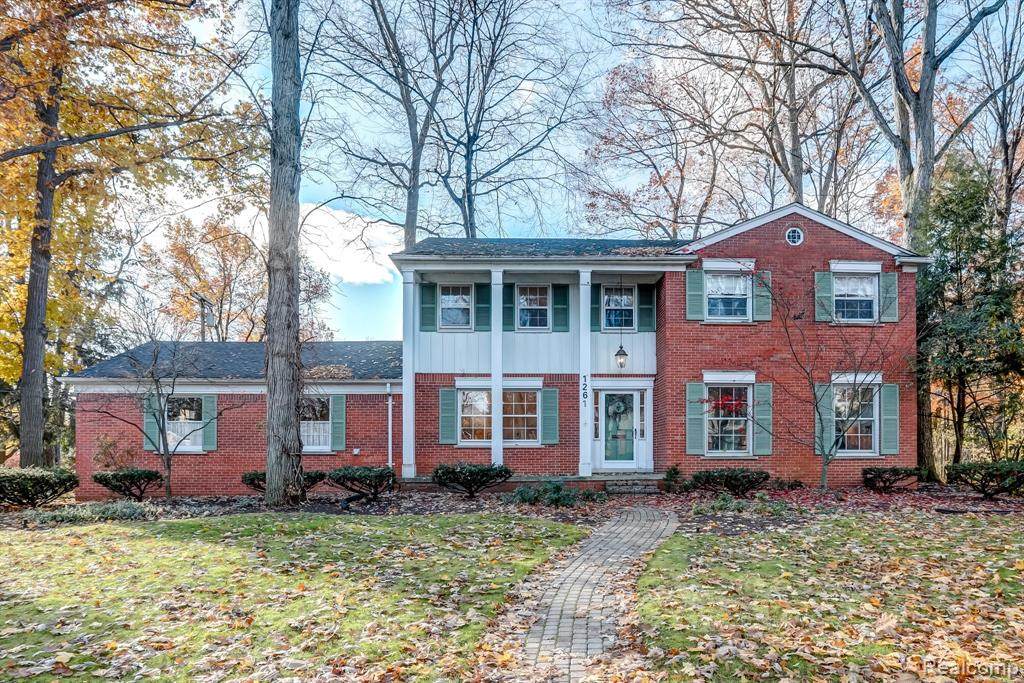 1261 Woodland Pl - Photo 1
