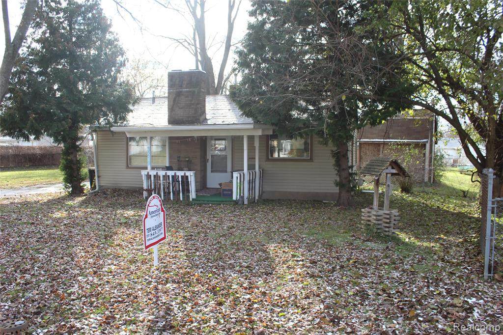 3219 Hatherly Avenue - Photo 1