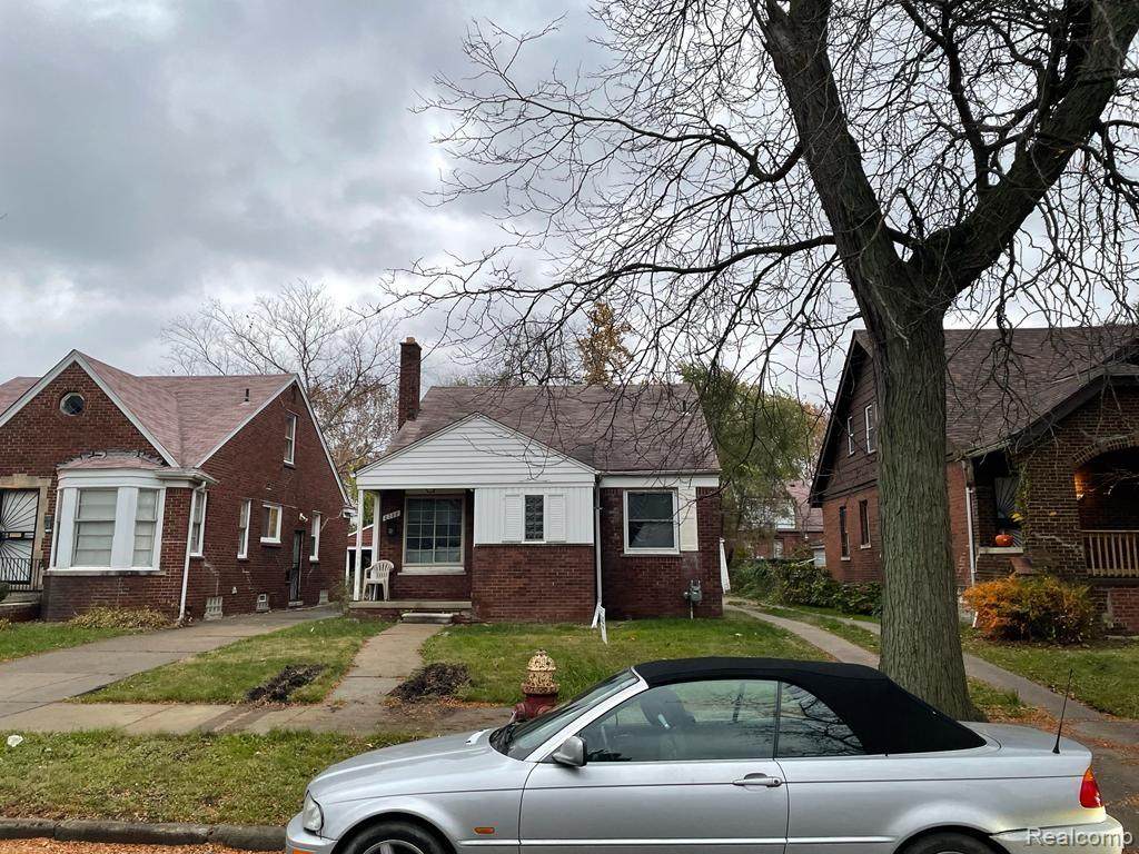 8288 Freda Street - Photo 1