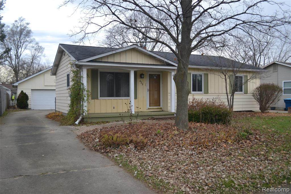 429 Sherwood - Photo 1