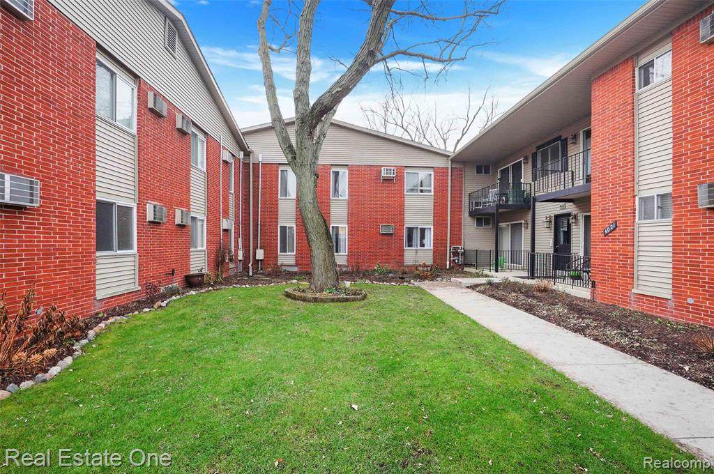 4021 Benjamin Ave Apt 5 - Photo 1