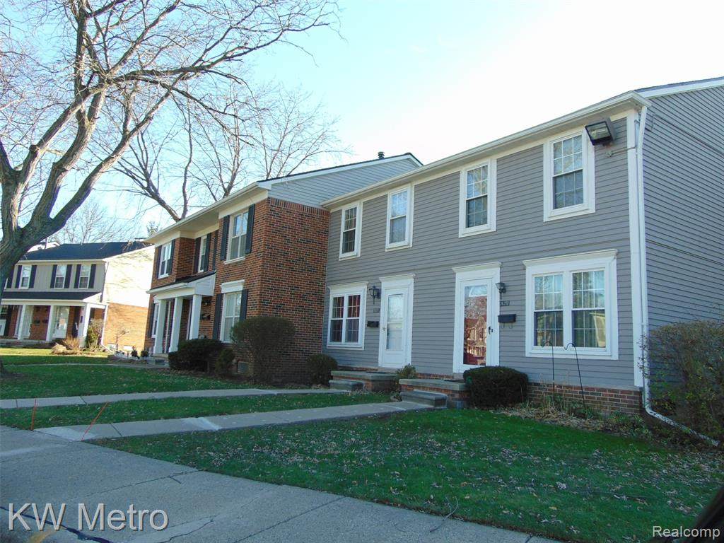 36310 Park Place Drive - Photo 1