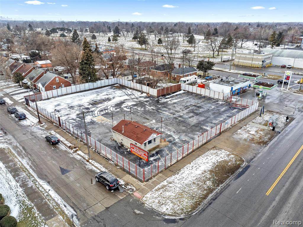 11028 7 Mile Road - Photo 1